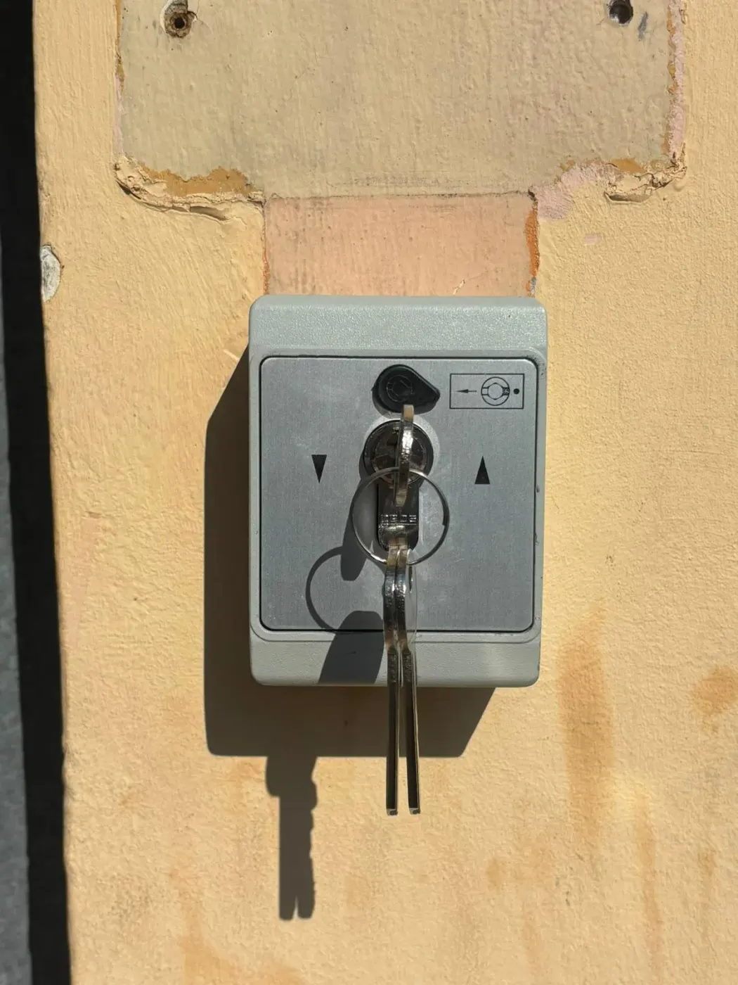 Motorisation de rideau métallique à Paris 20