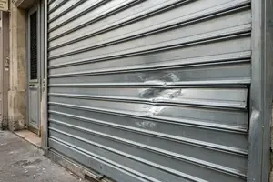 Réparation de rideau métallique à Paris 20